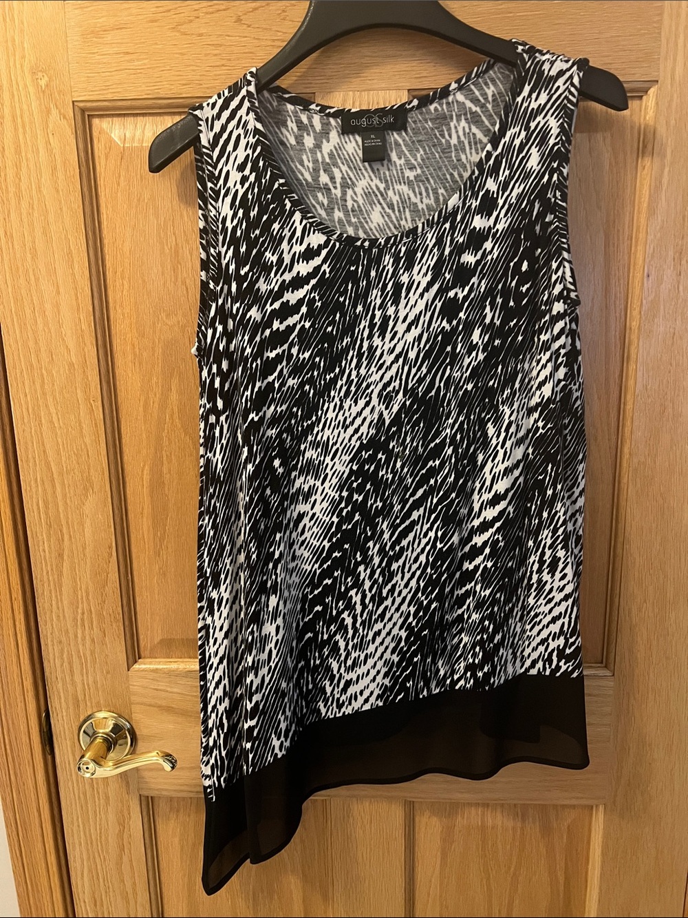 August Silk Black and White Patterned Sleeveless Tank XL